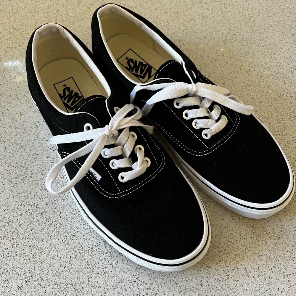 VANS Authentic Shoes sz 10